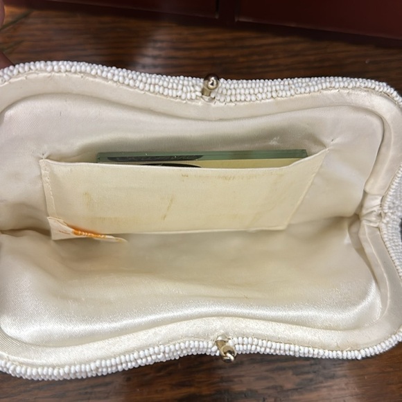 Handmade Richere Vintage Intricate Beaded Snap Clutch - Picture 4 of 7